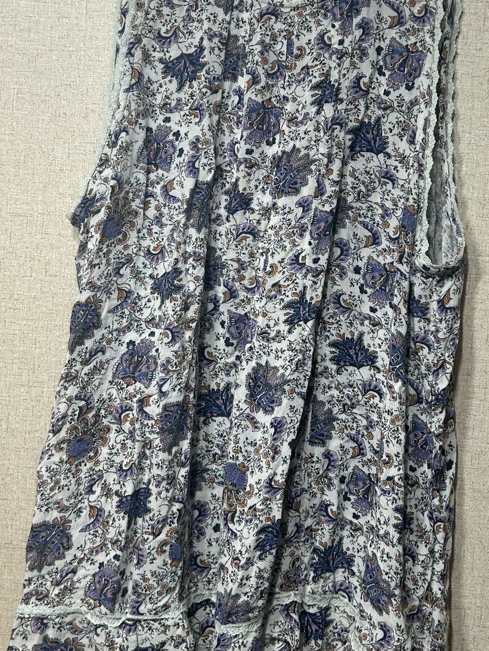 American Eagle Outfitters Floral Paisley Tank Top in White and Blue